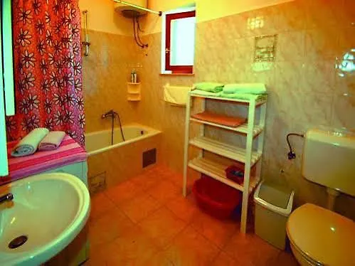 Apartments Niki Pula