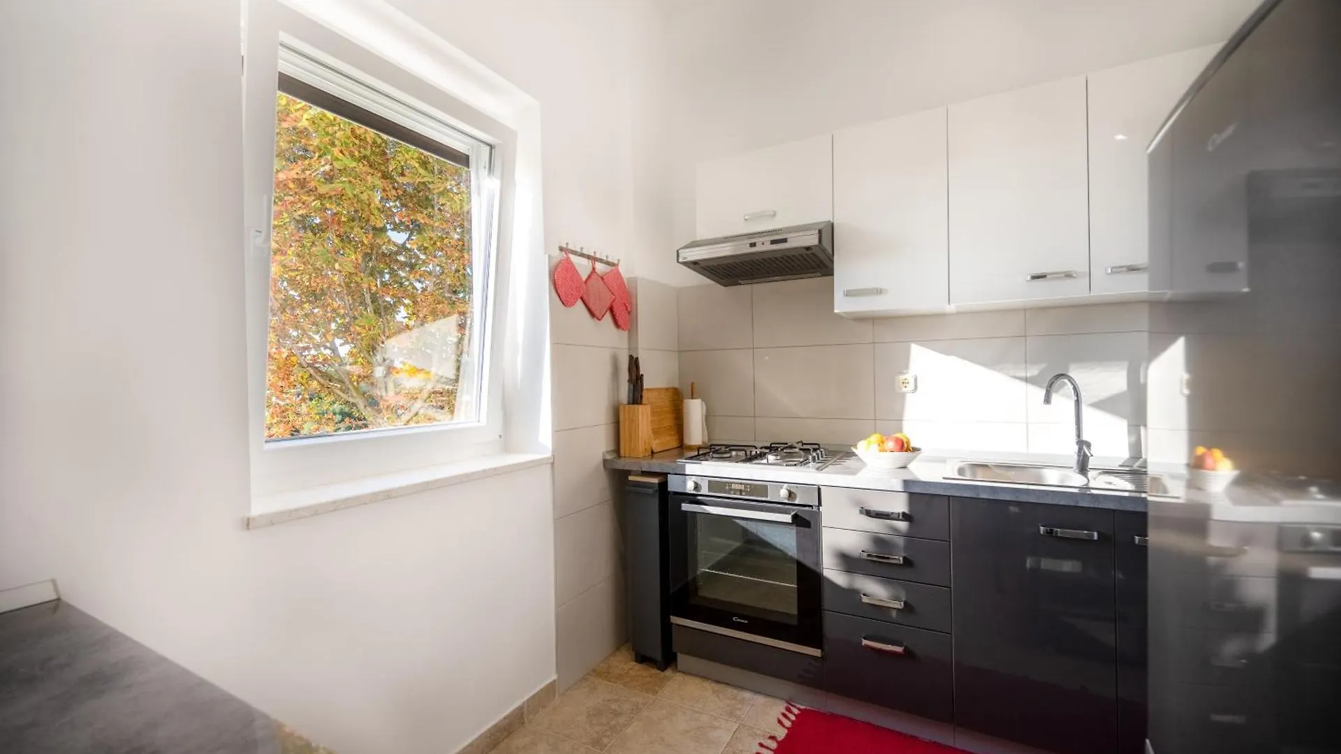 Apartments Niki Pula